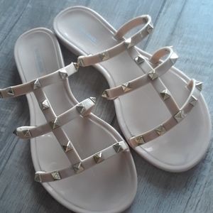 VICTORIA ADAMES..JELLY STUDDED SLIDE
